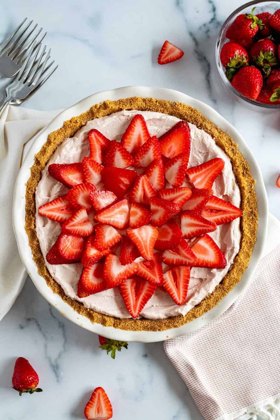 Strawberry Mousse Pie | The Marble Kitchen